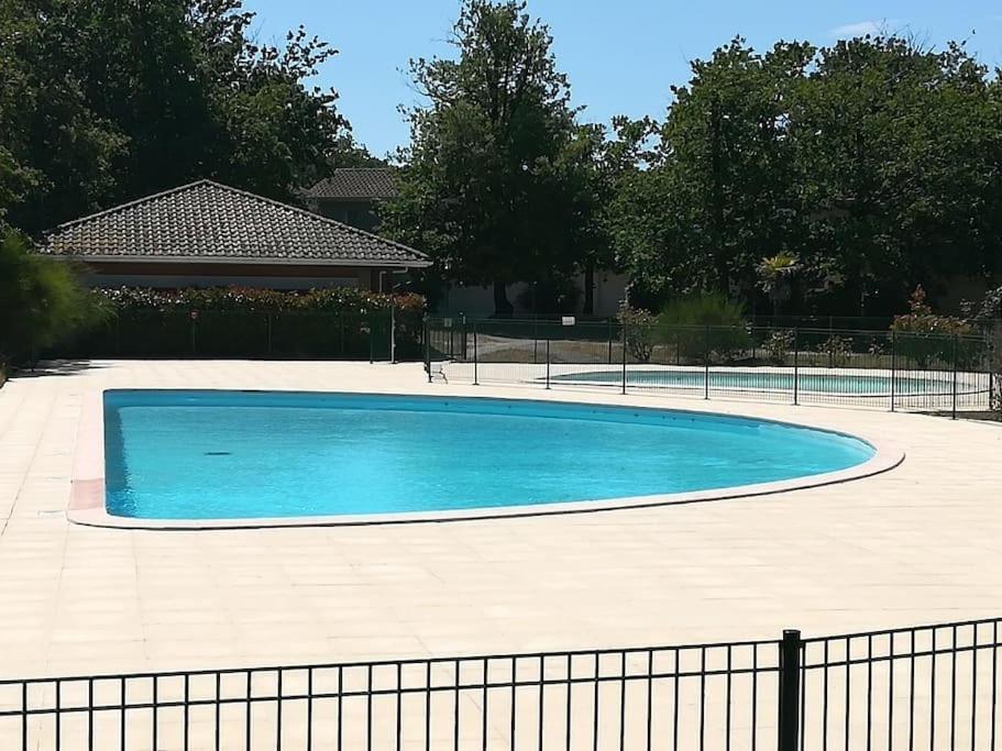 Maison 3 Chambres Avec Piscine Proche Plage Сулак-сюр-Мер Екстериор снимка