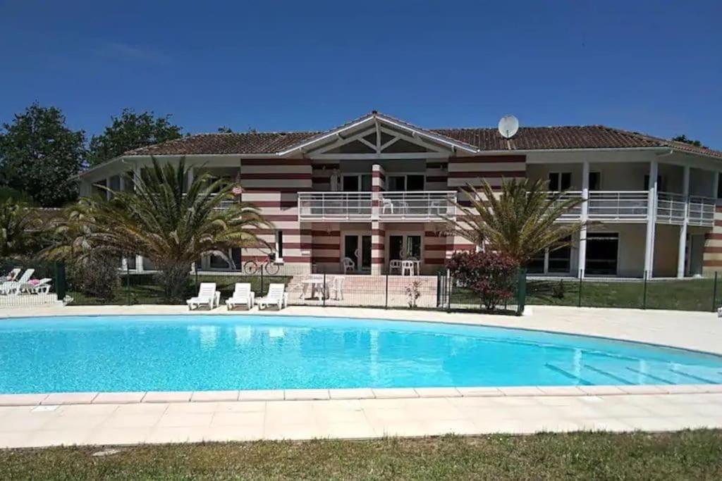 Maison 3 Chambres Avec Piscine Proche Plage Сулак-сюр-Мер Екстериор снимка